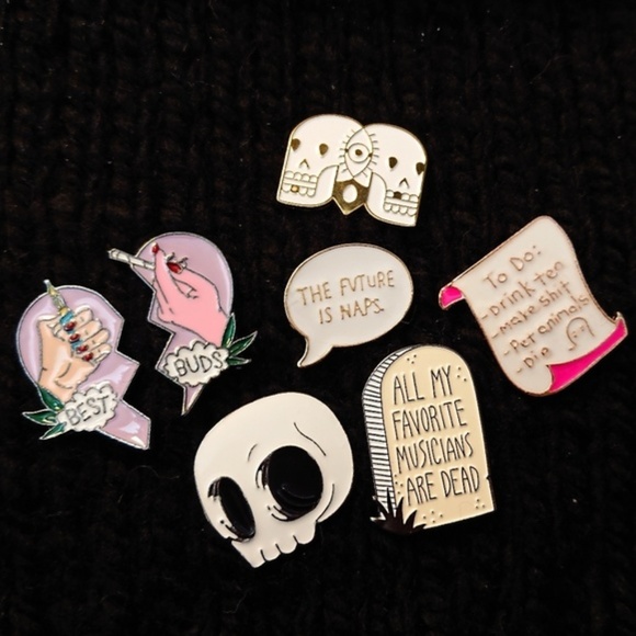Enamel Pins Mystery box! Includes 5 pins. - Picture 5 of 8